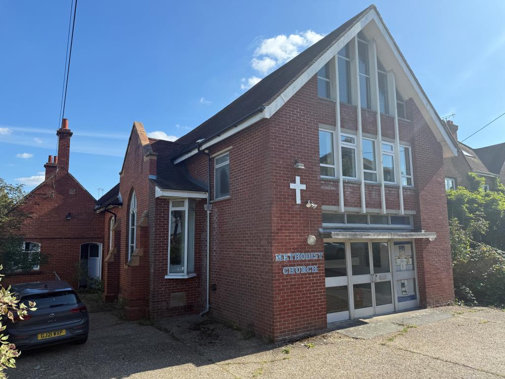 Lot: 29 - FORMER METHODIST CHURCH WITH RESIDENTIAL CONSENT - Side view of chapel from North
